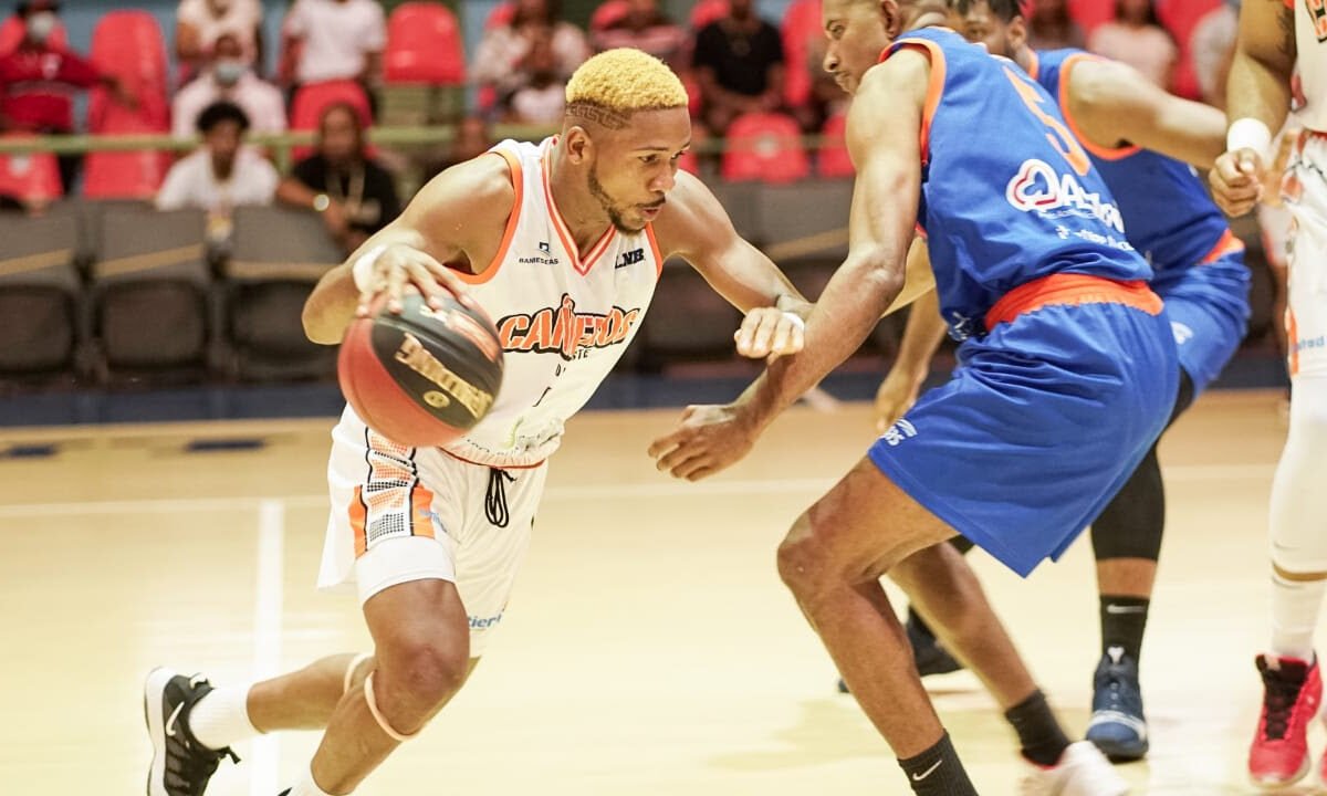 Colomé y los Cañeros vencen a Reales en tiempo extra