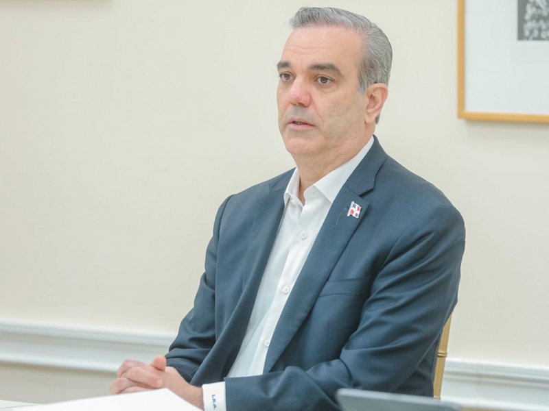 Todos los dominicanos deben aplicarse la tercera vacuna contra el covid-19; dice Abinader en Nueva York