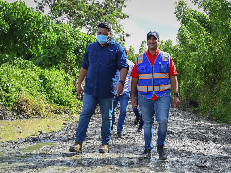 Alcalde Rafael Barón Duluc supervisa trabajos en sector San Pedro