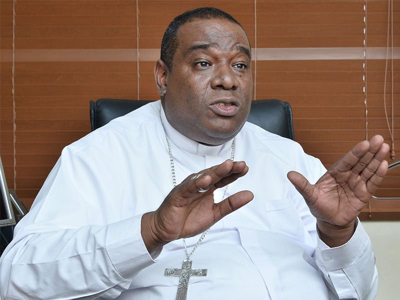 Monseñor Castro Marte deplora crimen de niña en disputa por puntos de drogas en Moca