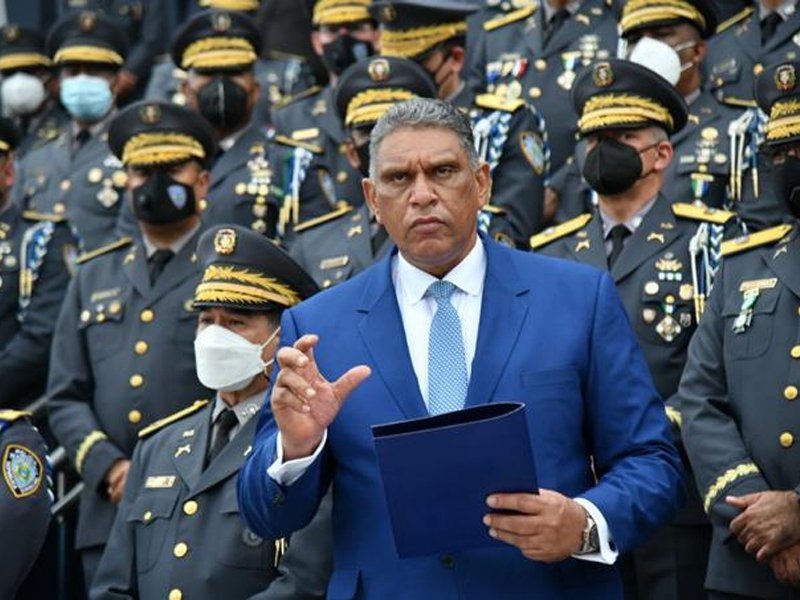 “Chu” Vásquez informa el país se dividirá en cuadrantes y aumentará patrullaje policial en las calles