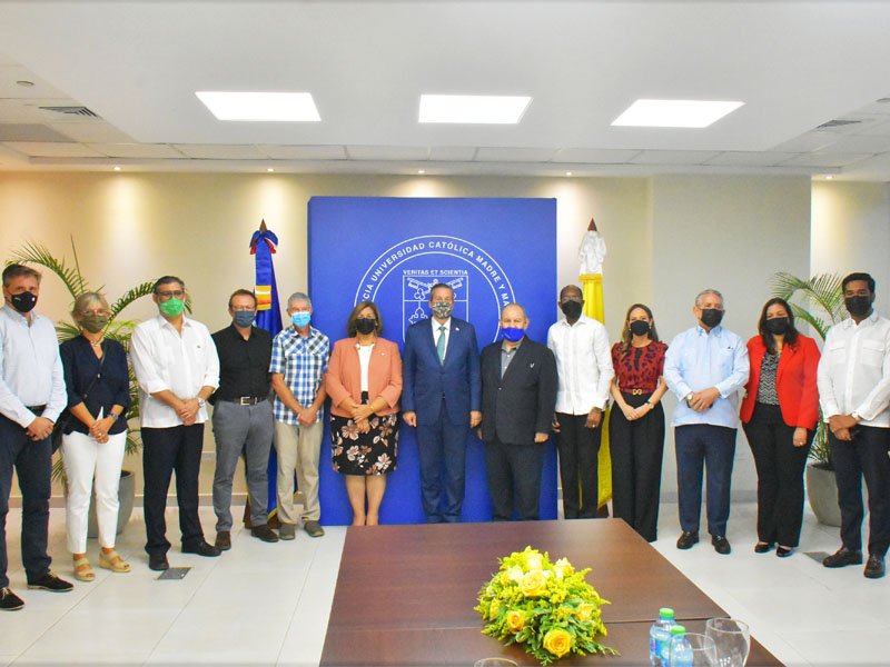 Mitur y Medio Ambiente impulsan desarrollo del ecoturismo