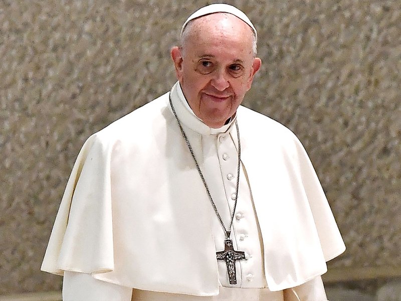 El Papa defiende un salario universal y una reducción de la jornada laboral