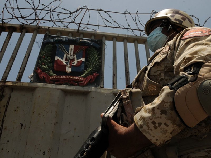 RD nunca se ha planteado una acción militar contra Haití