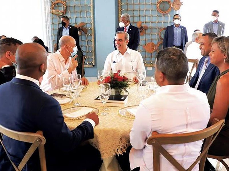 Gobierno descarta volver al toque de queda y apunta a una cuarta dosis