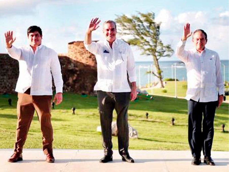 Cumbre presidencial llama a acudir en auxilio de Haití