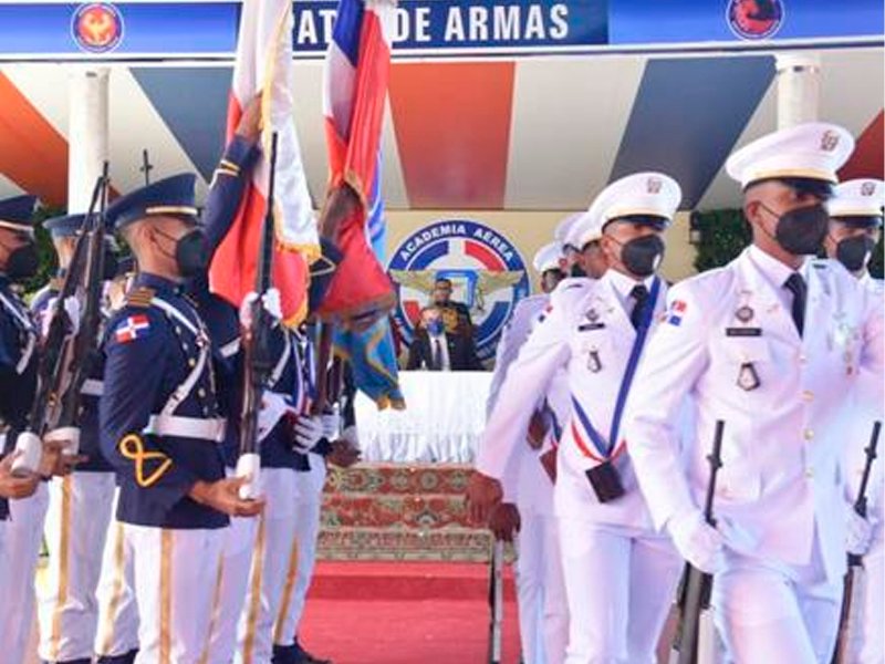 Abinader encabeza graduación de academia de la Fuerza Aérea