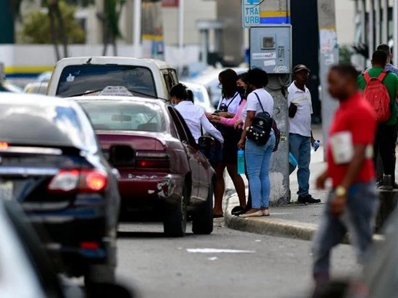 Casi la mitad de los vehículos que circulan son del año 2000 o antes