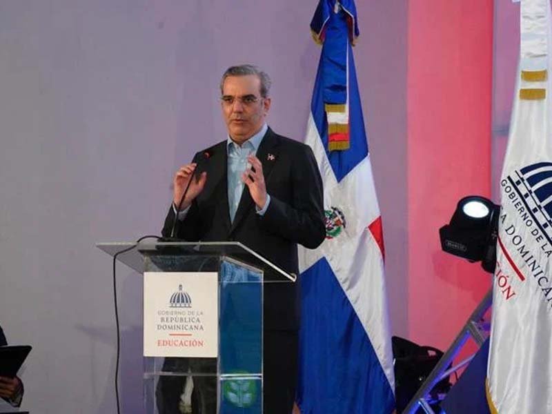 Abinader anuncia 79 liceos serán convertidos en politécnicos este año