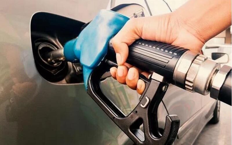 Congelan el precio de las gasolinas y los demás combustibles