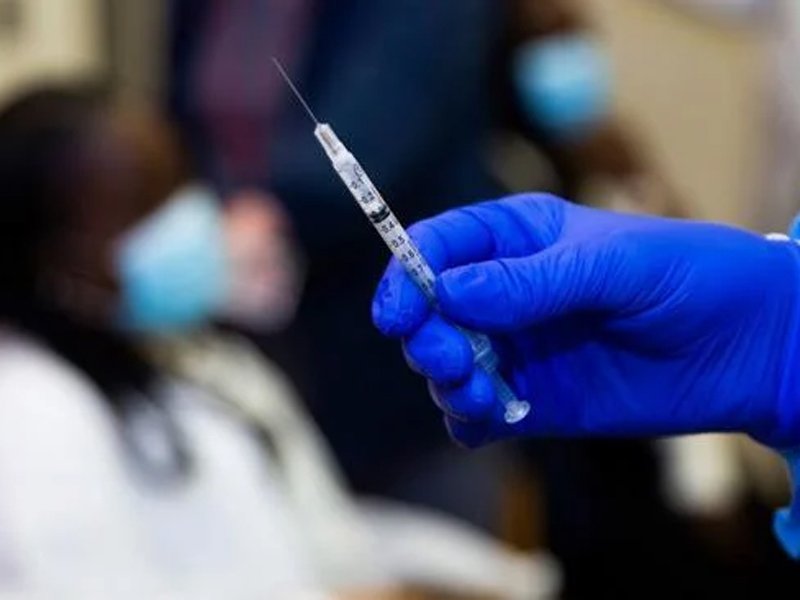 Alcaldía de Nueva York despide a 1,430 empleados que se negaron a vacunarse