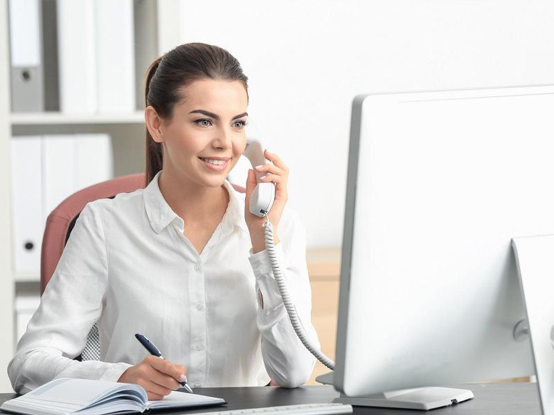 26 de abril se conmemora el Día de la Secretaria