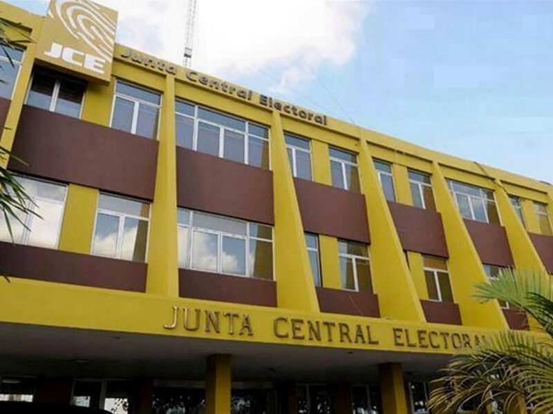 JCE deposita proyecto para modificar las leyes de partidos y de régimen electoral