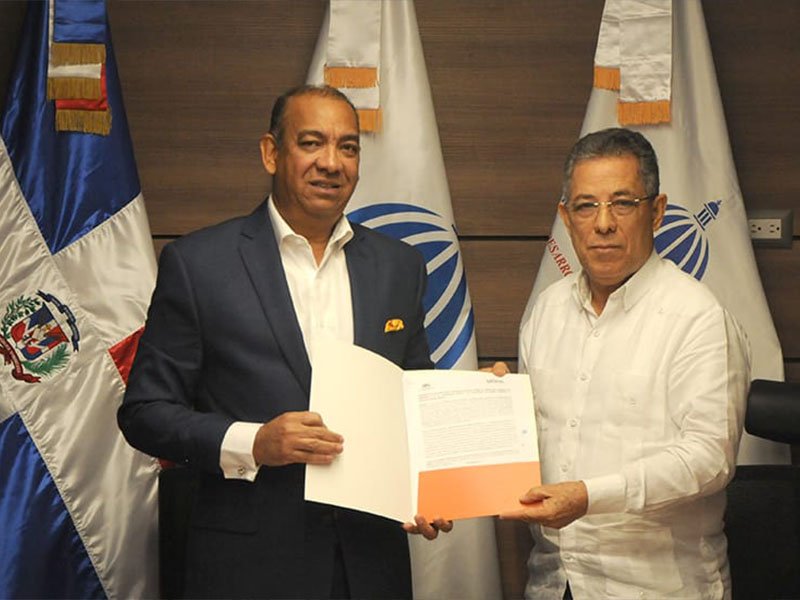 Obras Públicas y la DGDC suscriben convenio de colaboración en beneficio de comunidades necesitadas