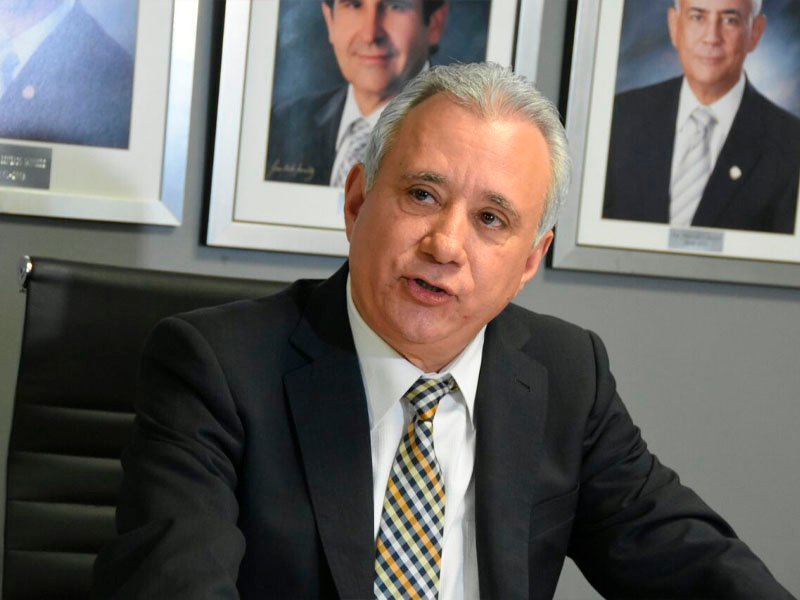 Senador Antonio Taveras defiende comisión a cargo de proyecto que regula derecho a la intimidad