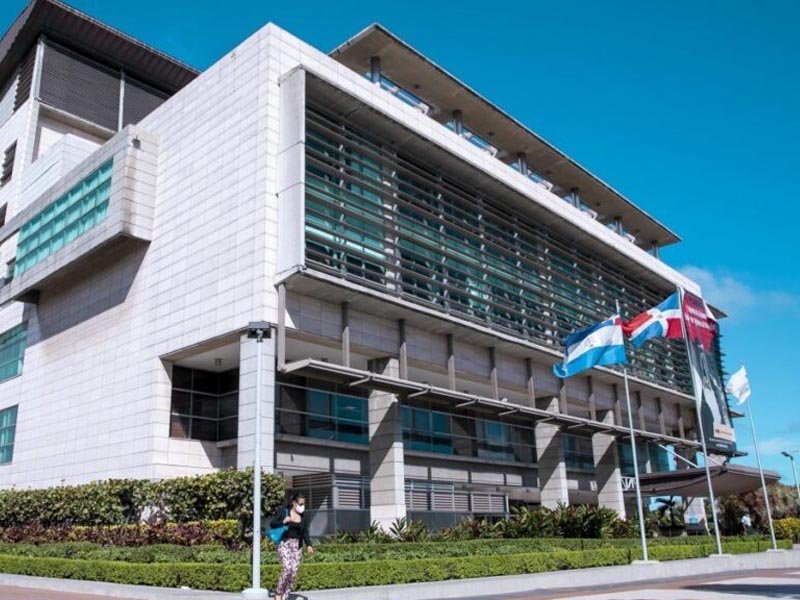 Abinader designa dos nuevos procuradores adjuntos