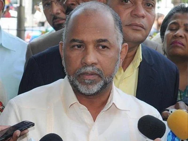 ADP presta a colaborar con nuevo ministro de Educación