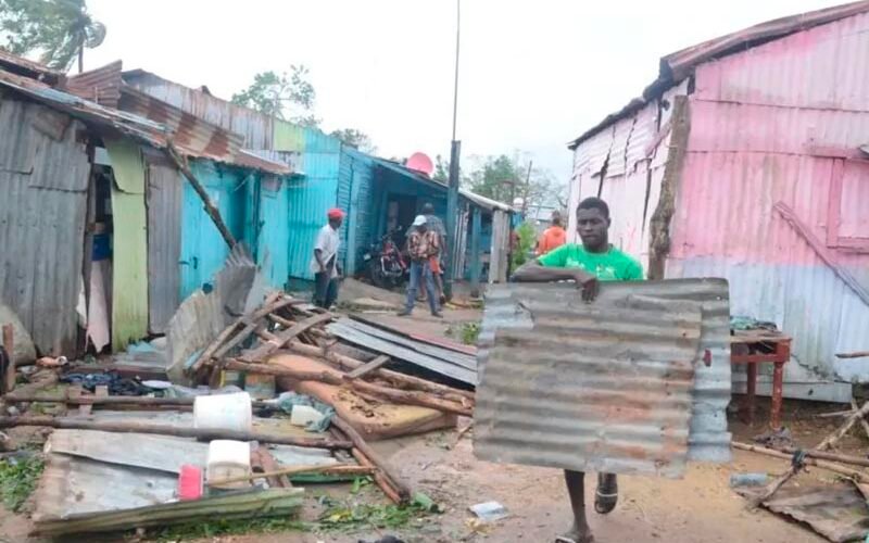 Más de 600 viviendas destruidas por efectos del huracán Fiona