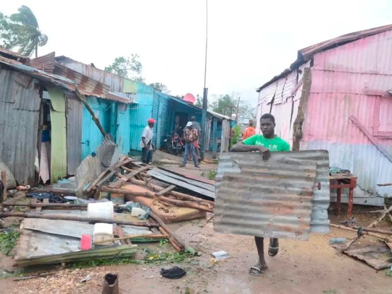 Más de 600 viviendas destruidas por efectos del huracán Fiona