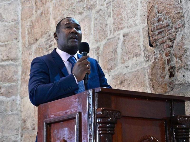 Presidente del CODIA denuncia construcciones ilegales de proyectos habitacionales en Punta Cana