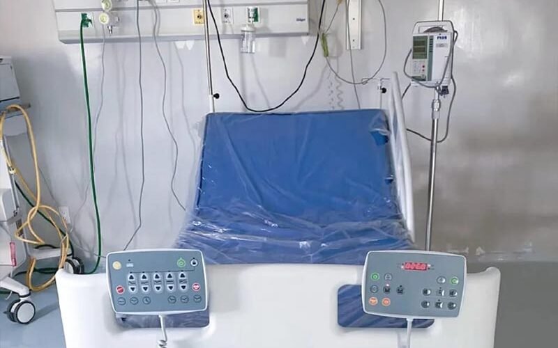 Hospital General de Higüey recibe modernas camas para cuidados intensivos