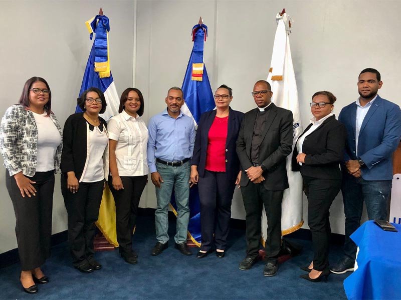 Autoridades aperturan nuevo centro educativo en UCADE