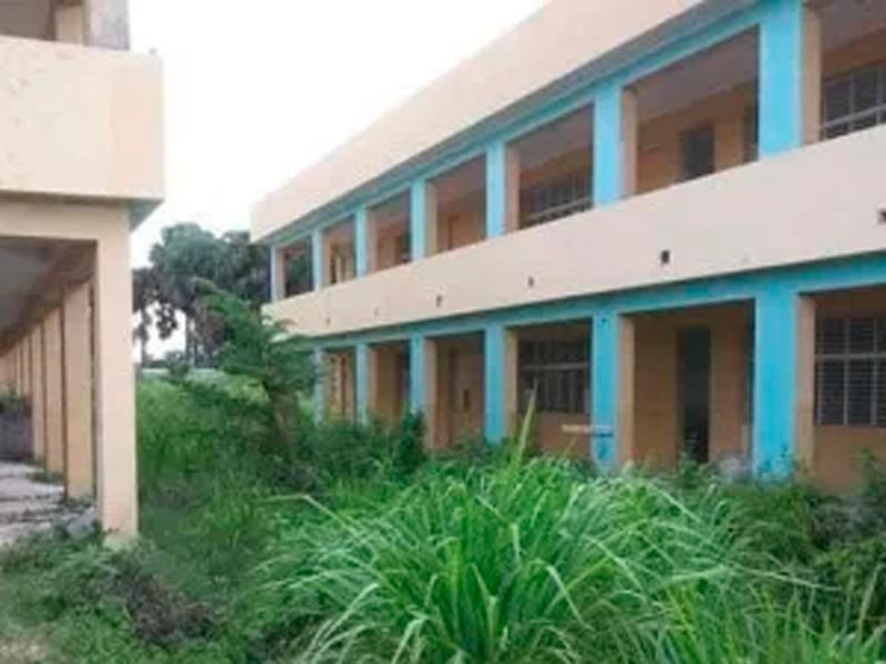 Padres exigen terminación de la escuela para niños especiales en Higüey