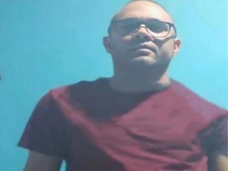 Dejan en libertad esposa de Jhon Kelly Martínez