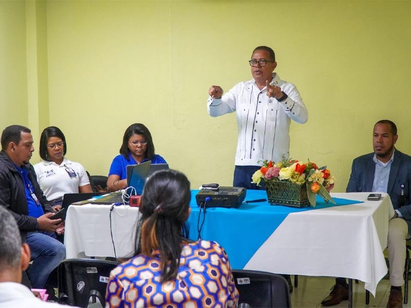 Regional 12 selecciona distrito y centros educativos participarán en el Premio a la Calidad Educativa