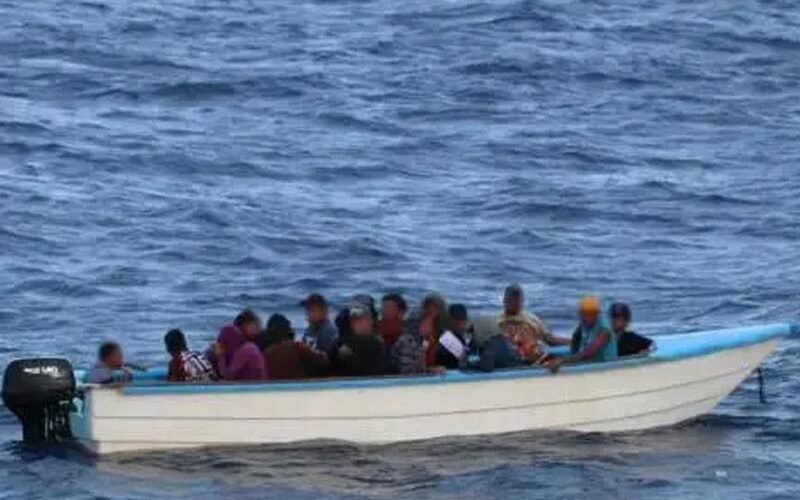 Repatrían a 49 dominicanos interceptados en Puerto Rico