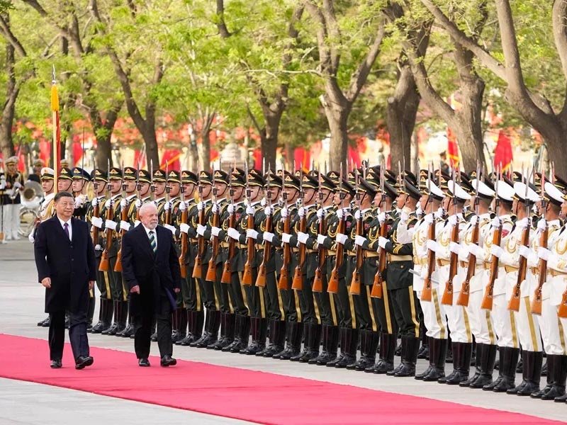 Lula amplía lazos con China en medio de la tensión entre Washington y Pekín