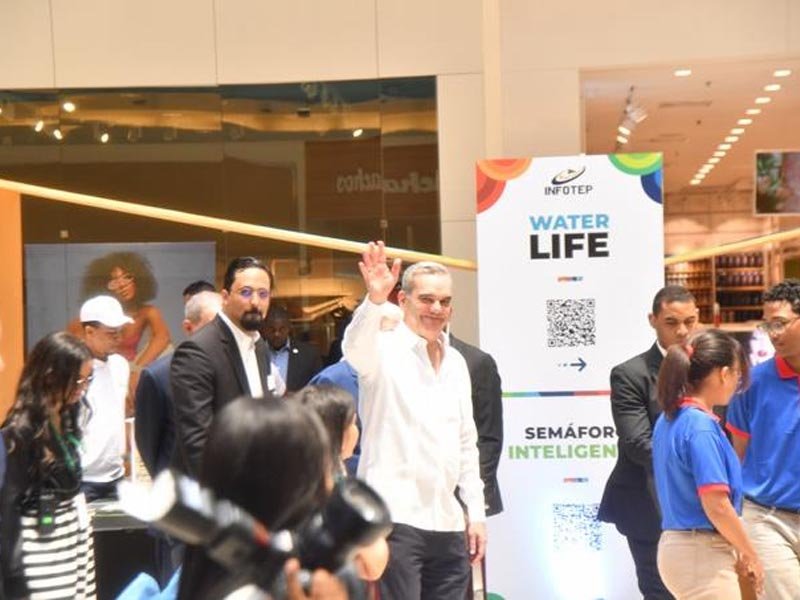 Abinader garantiza que para agosto el país tendrá una estrategia de inteligencia artificial