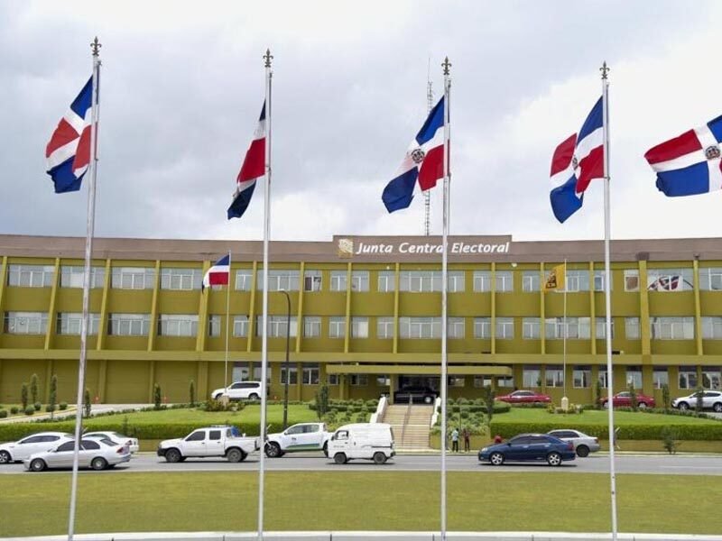PRM junto a 13 partidos pide a la JCE ratificar resolución de las reservas