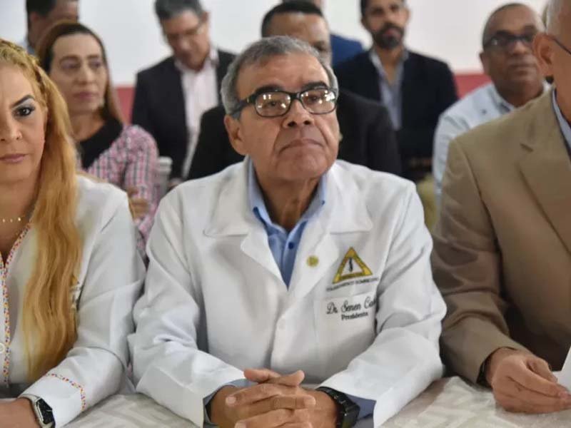 CMD ratifica llamado a huelga en clínicas y hospitales el jueves y viernes