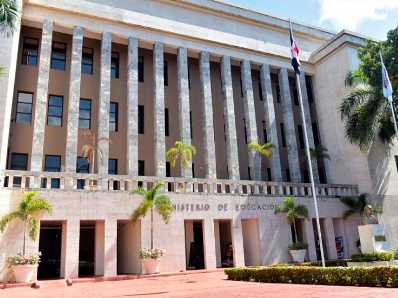 Ministerio de Educación inicia el desembolso del “Bono a Mil por la Educación”