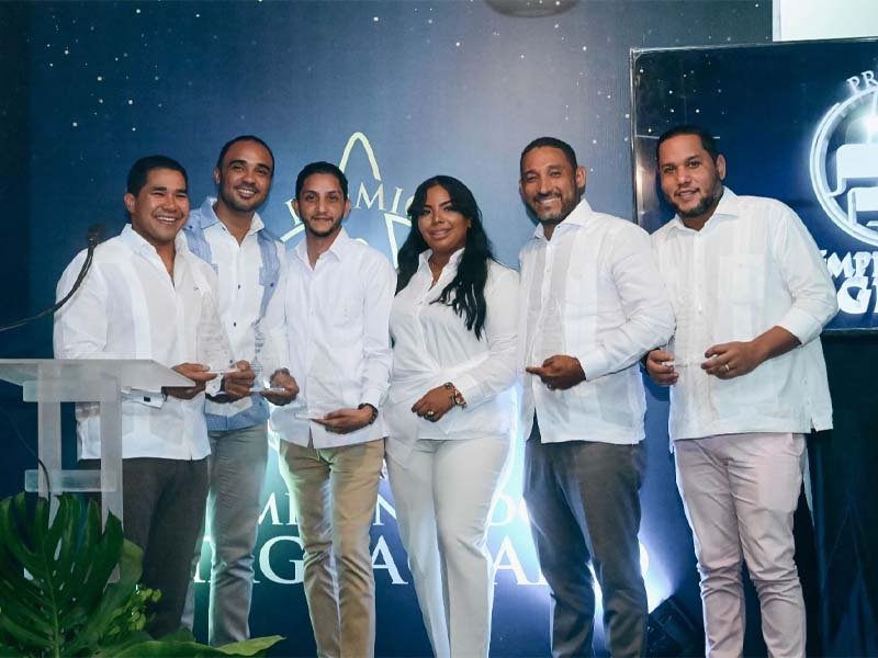 Celebran con éxito la primera entrega de Premio al Emprendedor Altagraciano