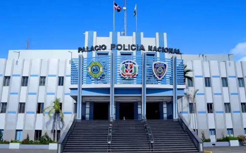 Policías pensionados cobrarán sueldos de RD$ 30,001 hasta RD$100,000 tras nuevo aumento