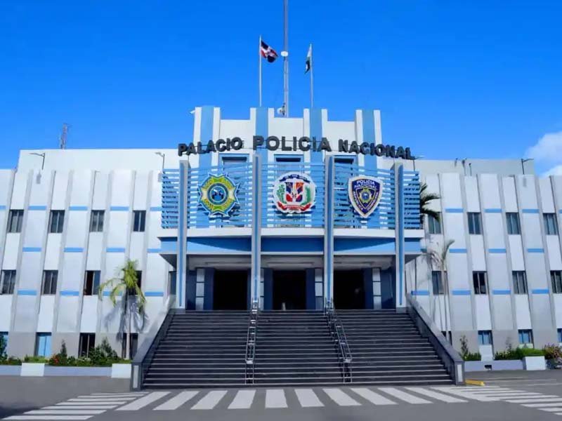 Policías pensionados cobrarán sueldos de RD$ 30,001 hasta RD$100,000 tras nuevo aumento