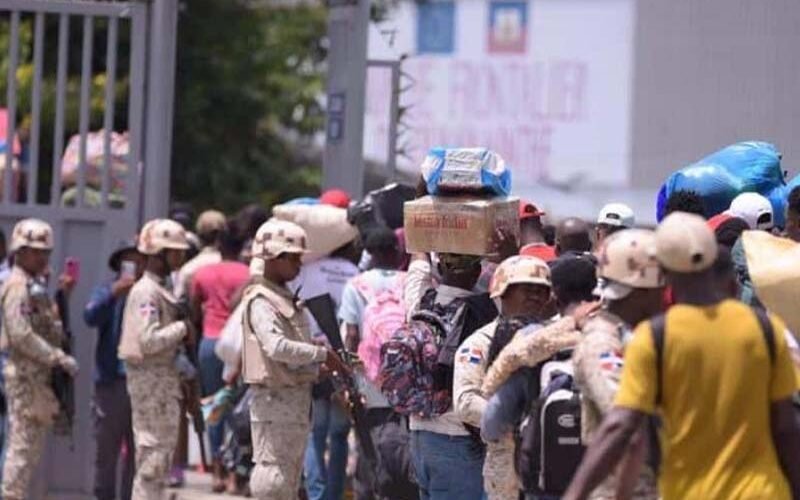 Casi 70 mil haitianos volvieron a su país en septiembre