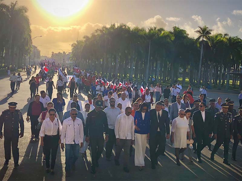 Autoridades conmemoran el 211 Aniversario del Natalicio de Juan Pablo Duarte