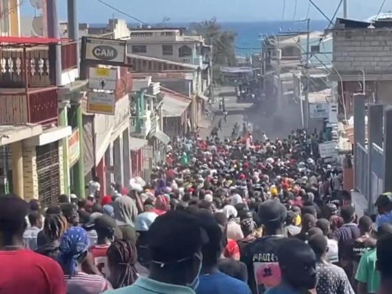Guy Philippe llama a la desobediencia civil en Haití