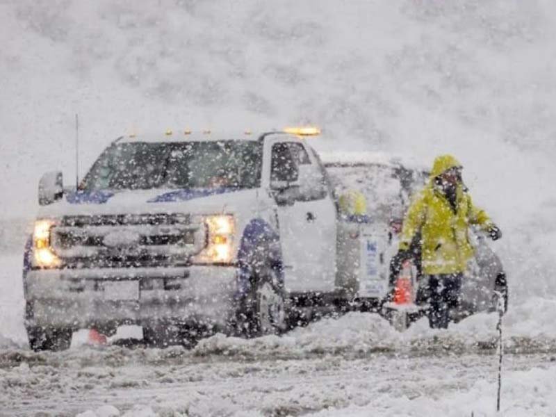 NY se alista para histórica tormenta que puede dejar hasta 20 centímetros de nieve