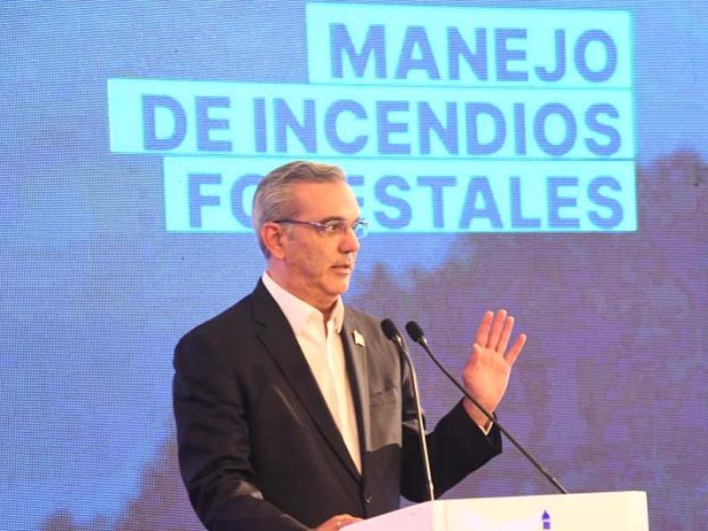 Abinader: “Nosotros no podemos hacer más” por Haití