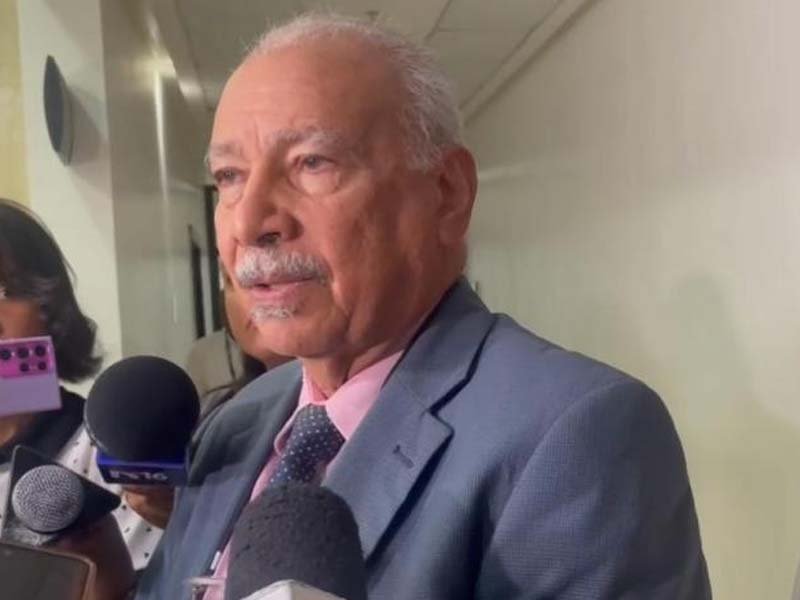 Educación sigue firme en su intención de aumentar sólo un 8%