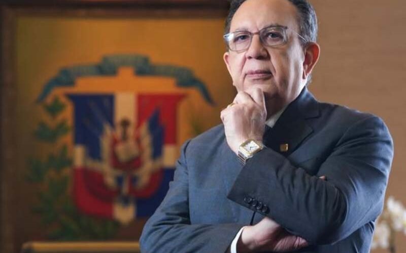 Valdez Albizu es distinguido por segunda vez como “Gobernador del año en América Latina”