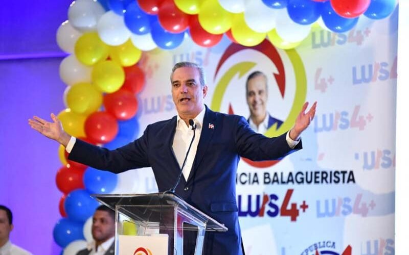 Luis Abinader compara su forma de administrar el Estado con la del expresidente Balaguer