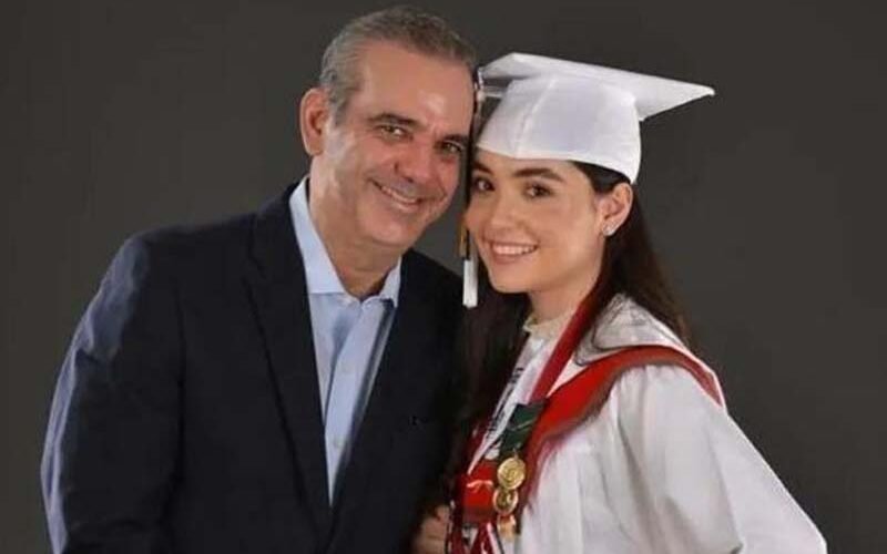 Abinader viaja hoy a Estados Unidos por graduación de Adriana, la menor de sus tres hijas