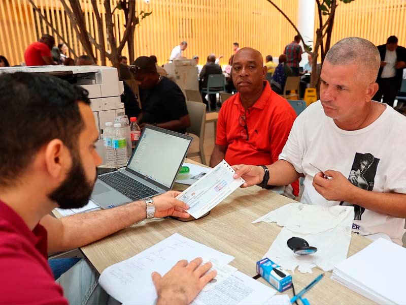 Hacienda convoca a policías retirados en 2023 a cobrar su “liquidación”