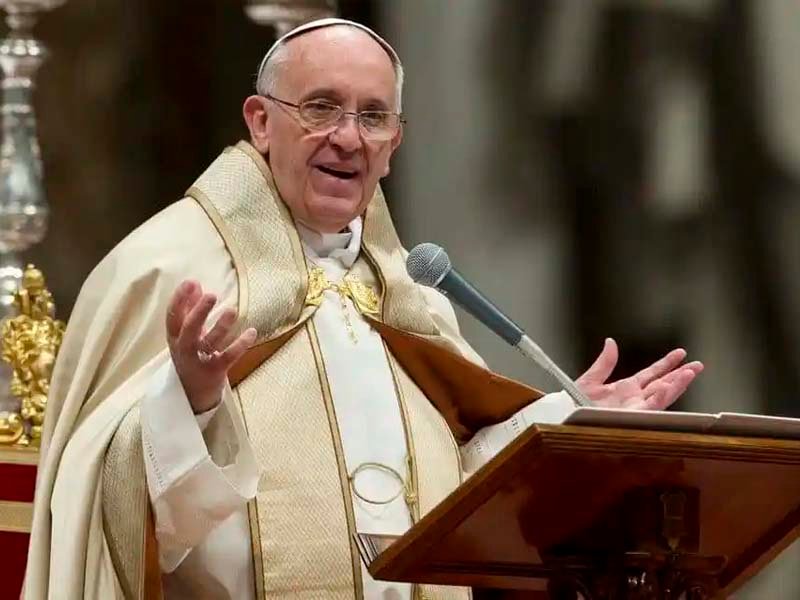 El Papa plantea homilías de 8 minutos para evitar que los fieles se duerman