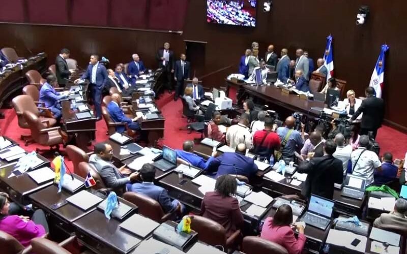 Cámara de Diputados también aprueba Código Penal sin las tres causales